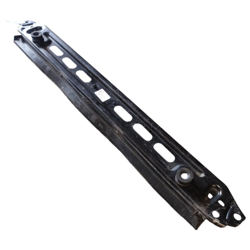 Suporte Travessa Inferior Radiador Volvo Xc60 T5 2016 2017 2