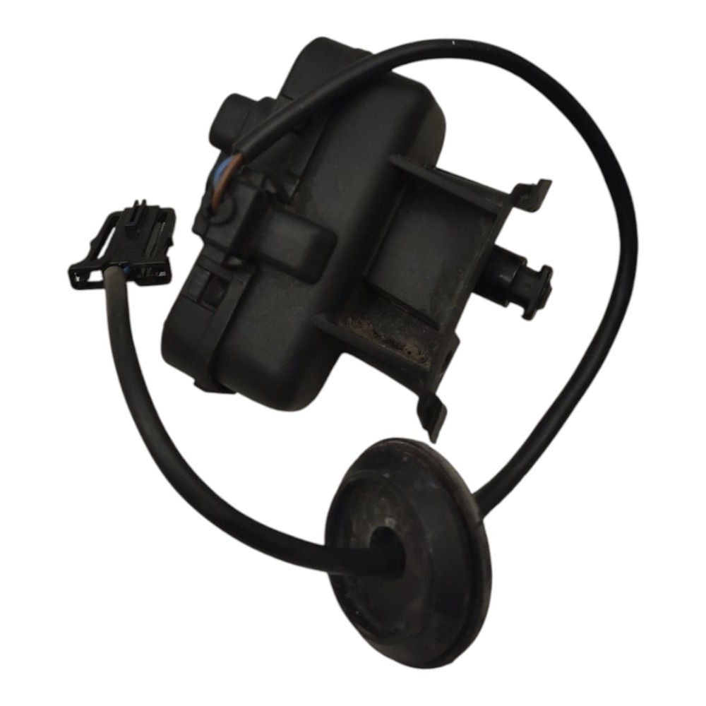 Motor Trava Portinhola Tanque Vw Tiguan 2011 2012 2013 2014 4