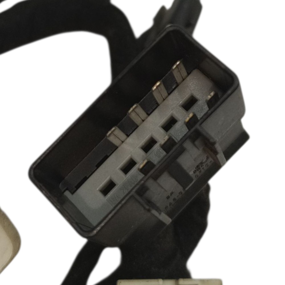 Plug Conector Botão Vidro Dianteiro Direito Gm Captiva 2010 4