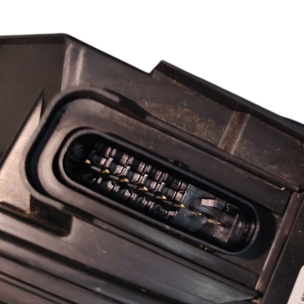 Fechadura porta traseira direita Jaguar xe 2019 2018 2017 16 4