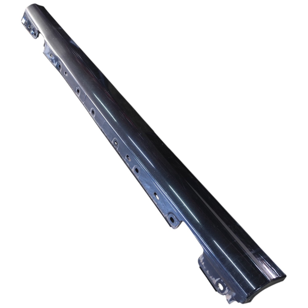 Spoiler saia lateral esquerda Mercedes c230k 2003 04 detalhe 3