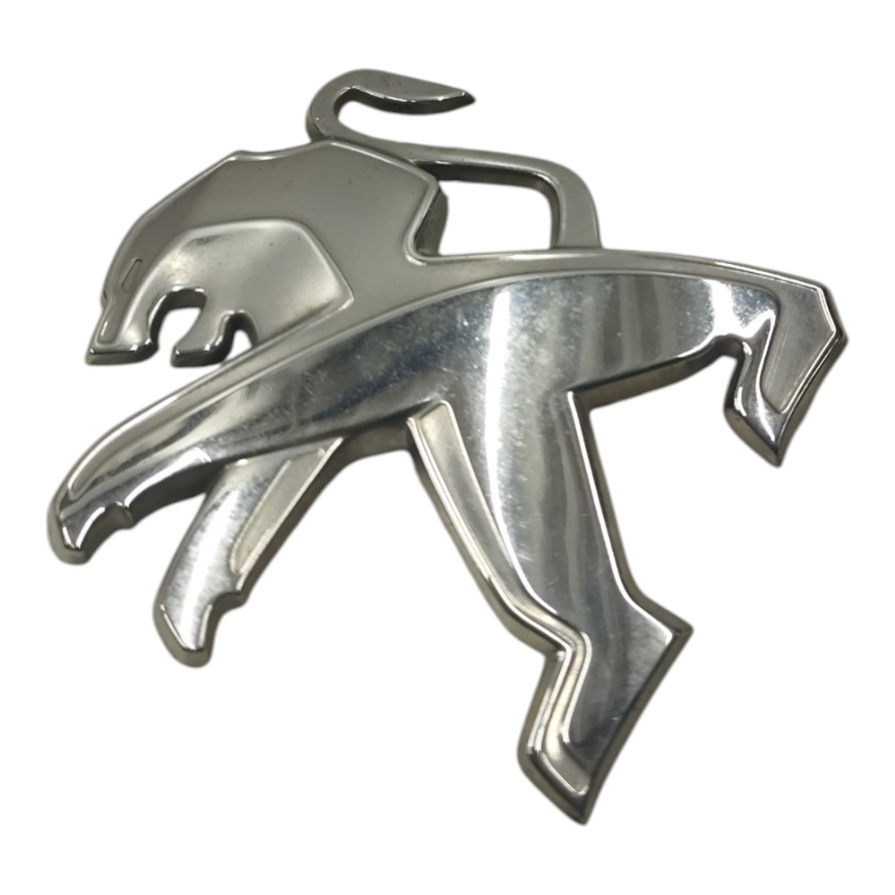 Emblema Dianteiro Peugeot 208 2014 2015 2016 2017 2018 2019 Prata 4