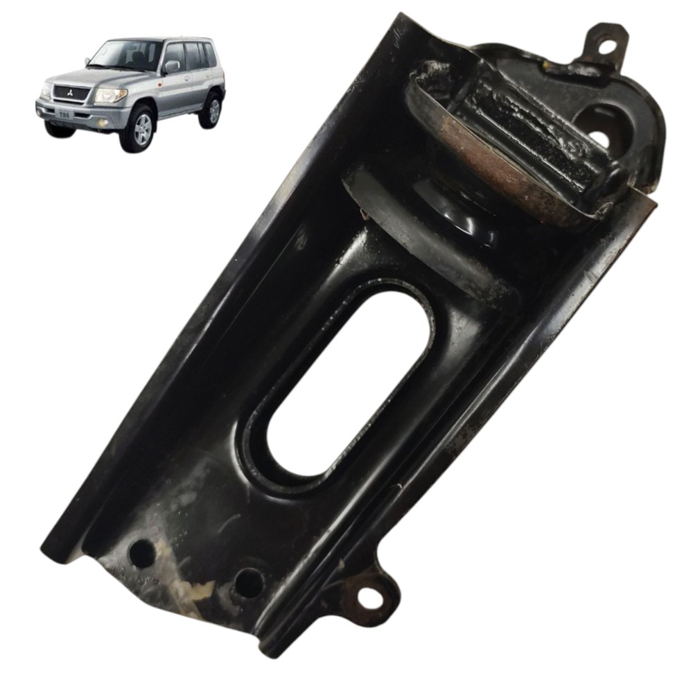 Suporte braço tirante D/ direito Mitsubishi Pajero TR4 2005 1