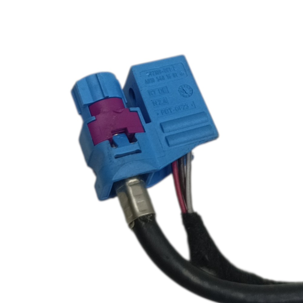 Plug Conector Auxiliar Usb Mercedes Gle 43 Amg 2017 2018 2