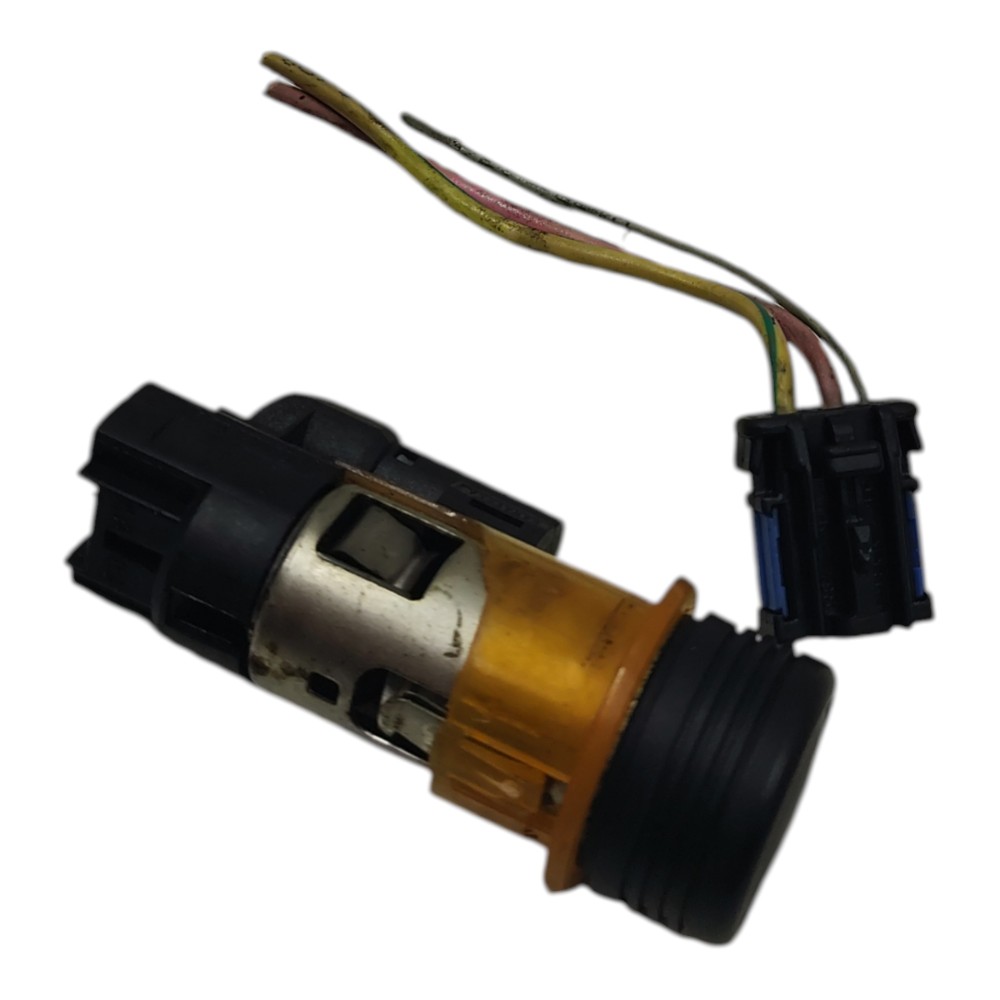 Tomada acendedor cigarro Peugeot 206  2001 2002 2003 2004 05 3