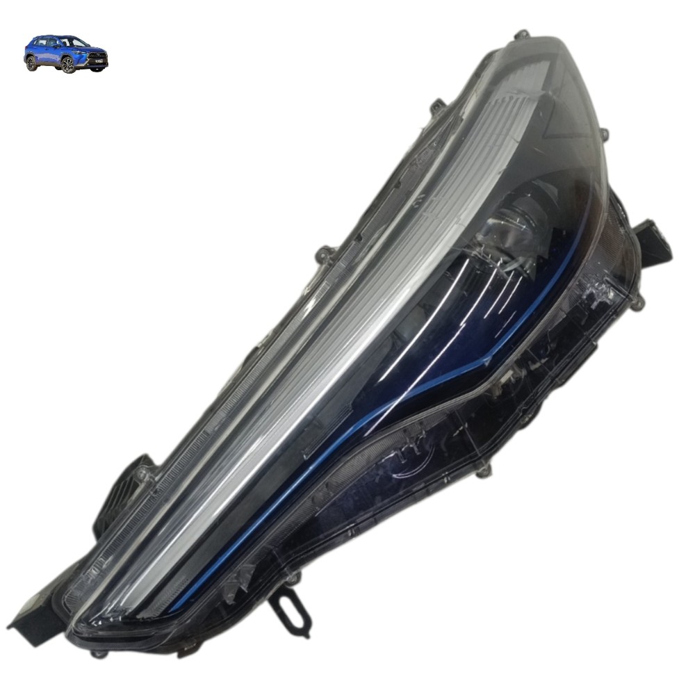 Farol esquerdo led Toyota Corolla Cross hybrid 2023 Detalhe