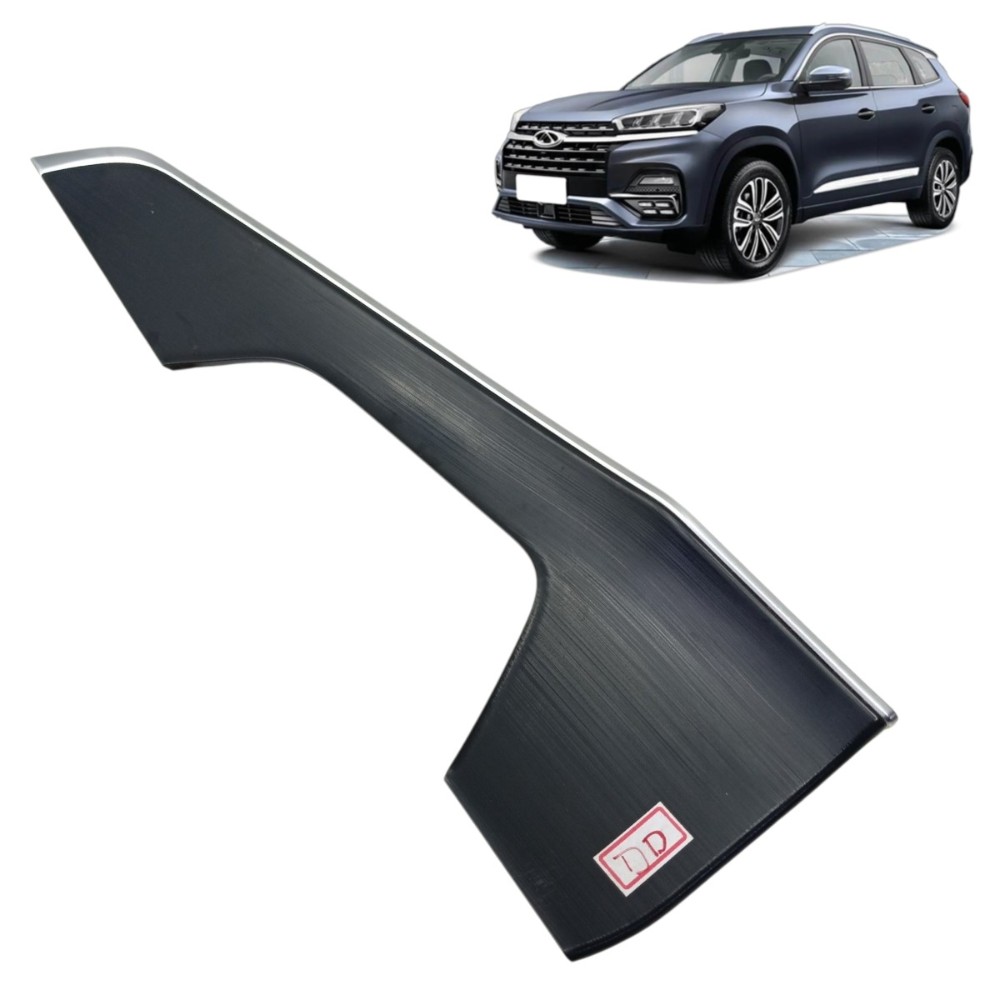 Aplique forro porta dianteira direita Chery Tiggo 8 2024 20