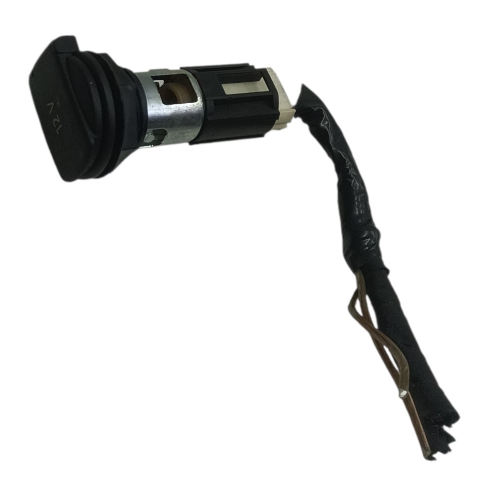 Tomada 12v Console Vw Tiguan 2011 2012 2013 Preto 3