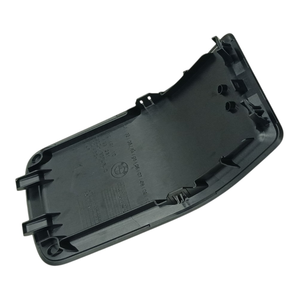 Acabamento tampão bagagito BMW 320i 2020 2021 2022 2023 2024 3