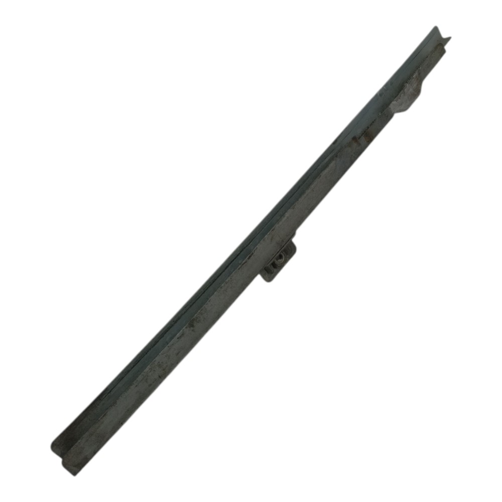 Guia Vidro Traseira Esquerda Gm Corsa Classic 2003 2002 2001 Prata 2