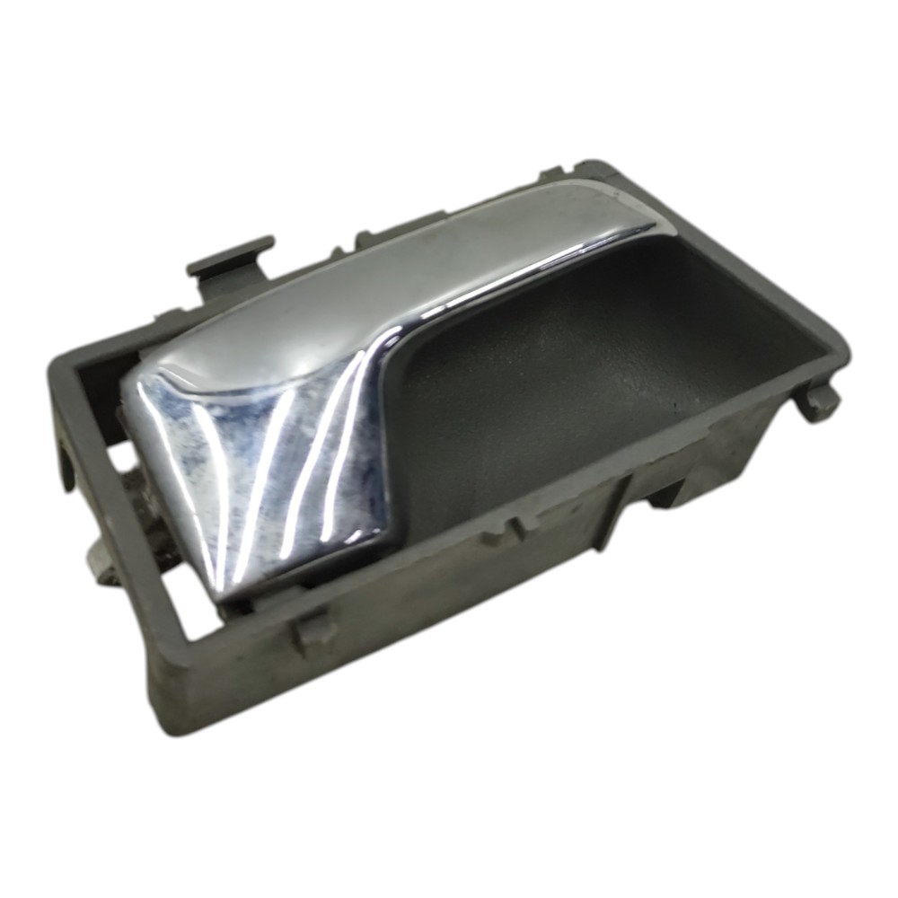 Maçaneta interna cromada direita vw Santana 2000 2001 2002 3
