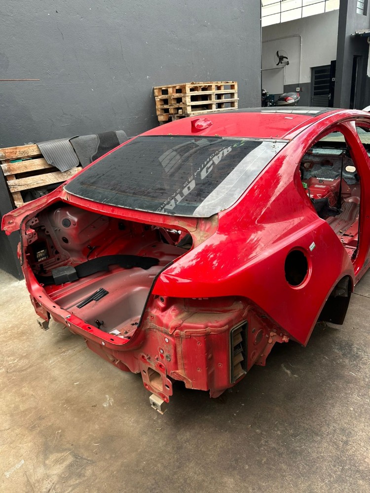 Caixote traseira baixa carroceria Jaguar xe 2018 2019 17 15 6