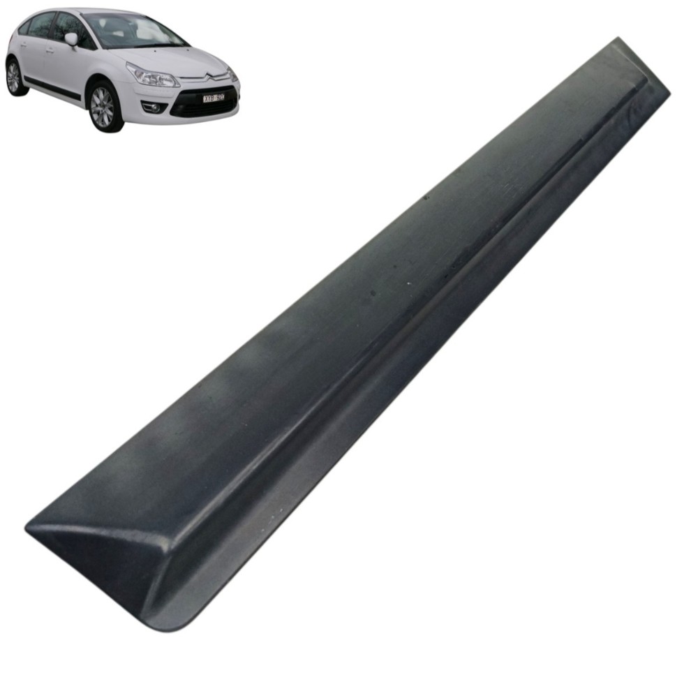 Moldura porta traseira direita Citroen C4 Hatch 2010 2013