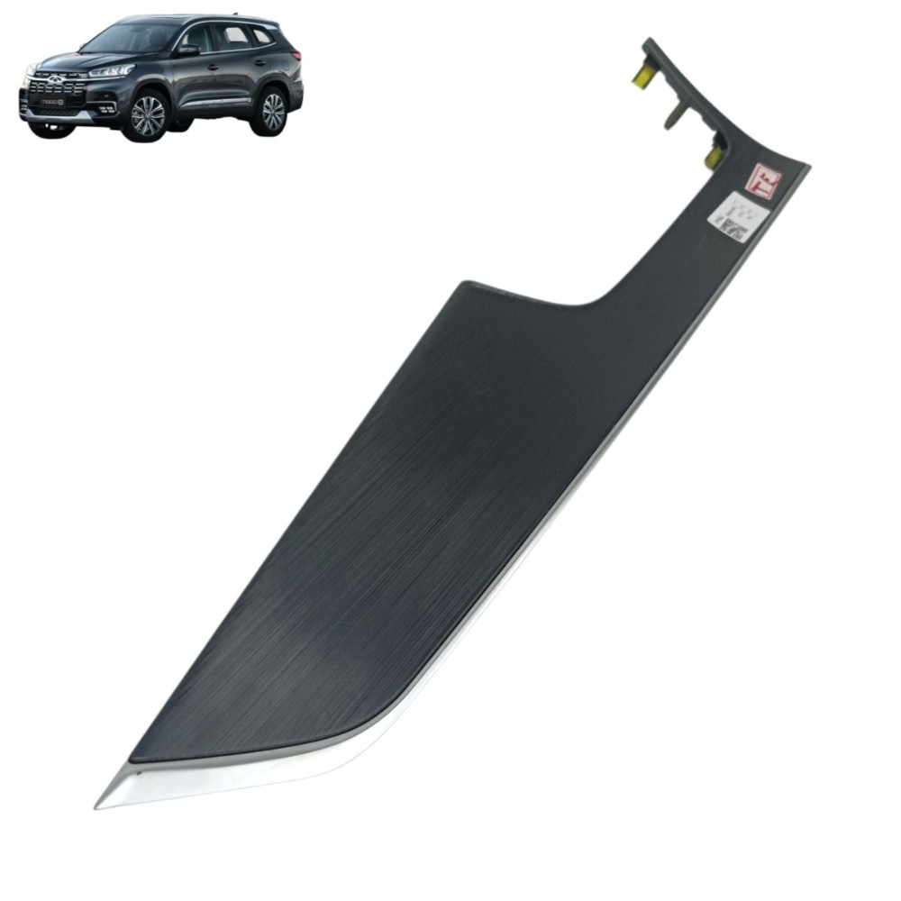 Aplique forro porta traseira esquerda Chery Tiggo 8 2024 20