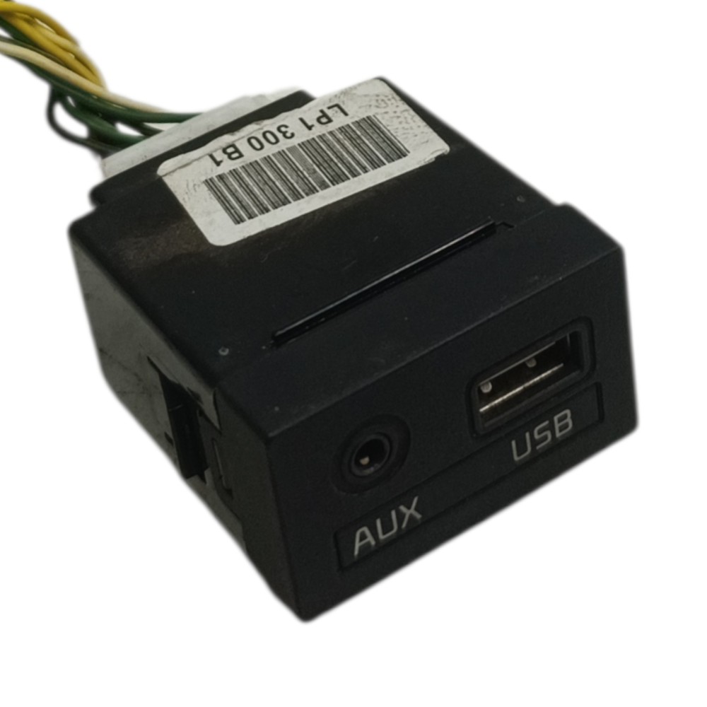 Entrada USB auxiliar console kia Picanto 2015 2014 2013 2012 2