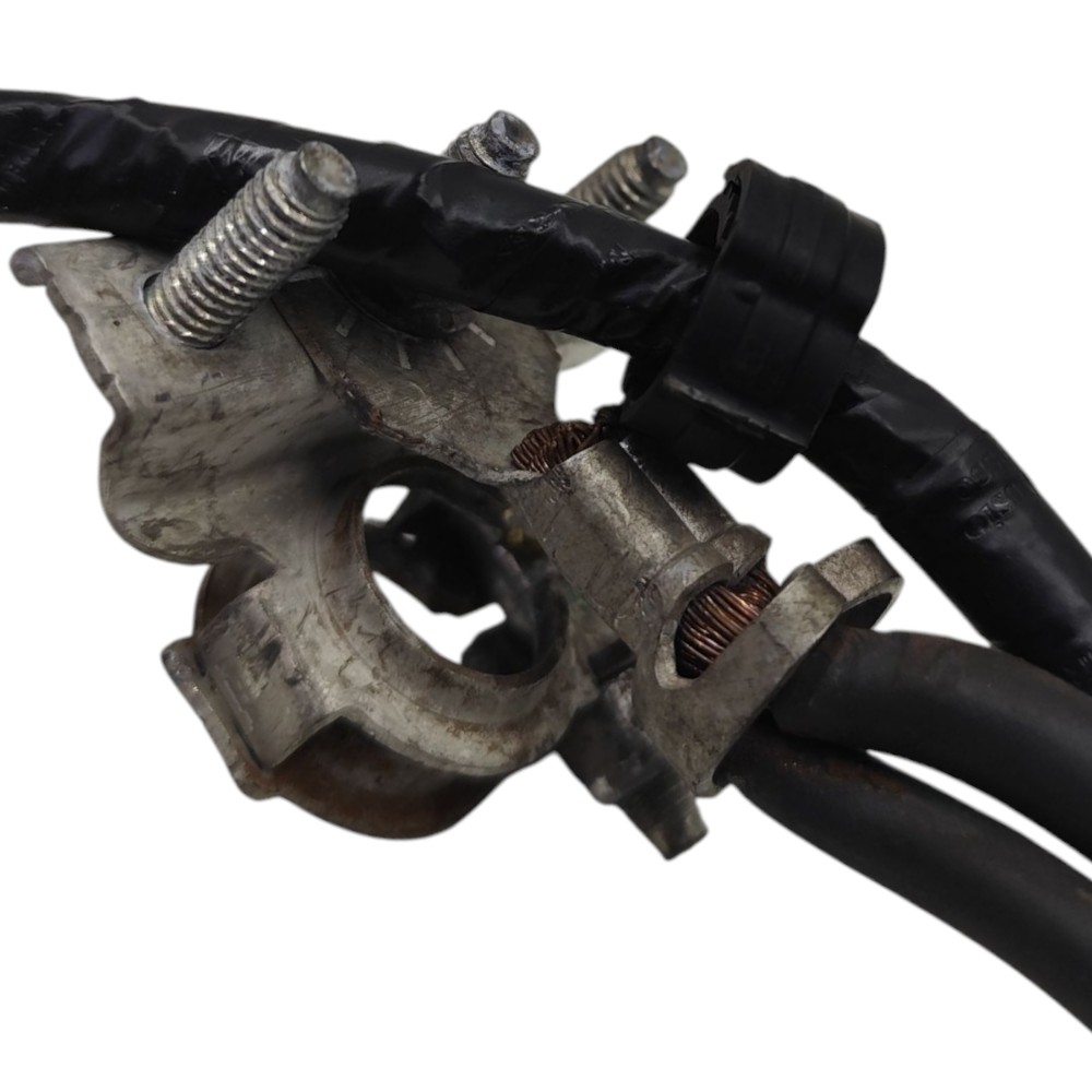 Cabo terminal Polo positivo bateria Renault Sandero 2012 13 2