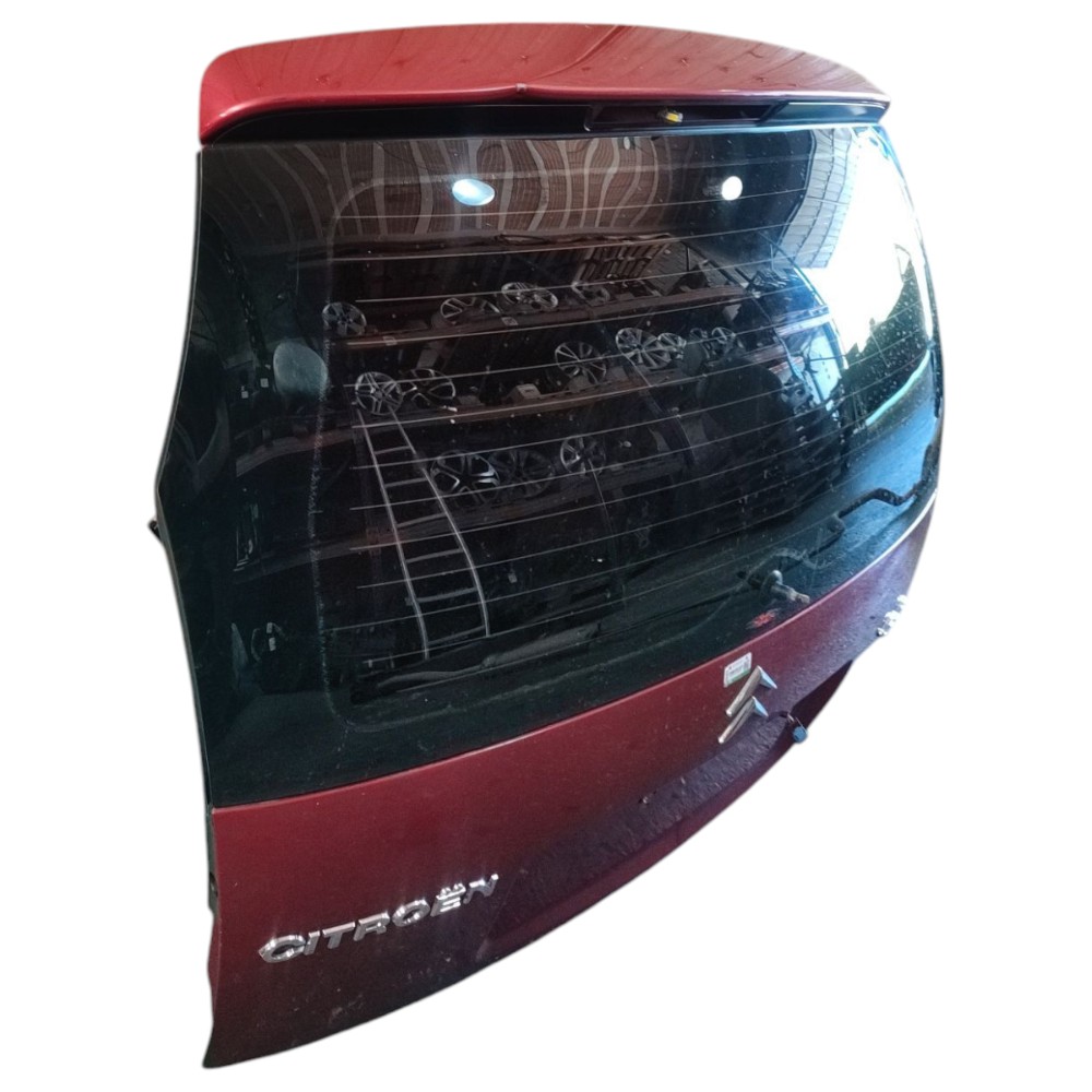 Tampa Traseira Citroen C3 2004 2005 2006 2007 2008 Detalhe  Vermelho 3