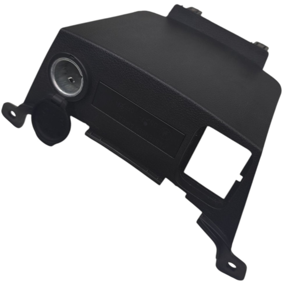 Tomada 12V painel GM Tracker 2015 2016 2017 2018 2019 2