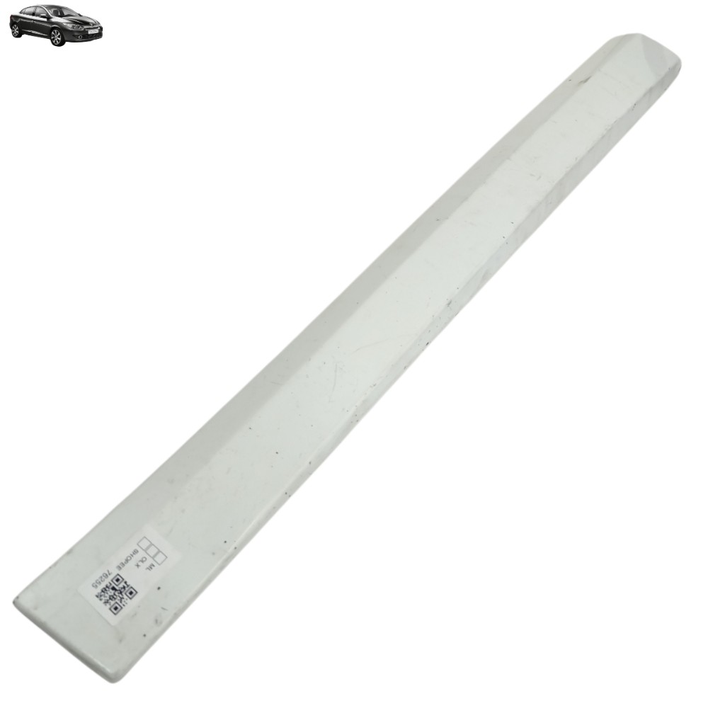 Friso porta dianteira esquerda Renault fluence 2013 detalhe