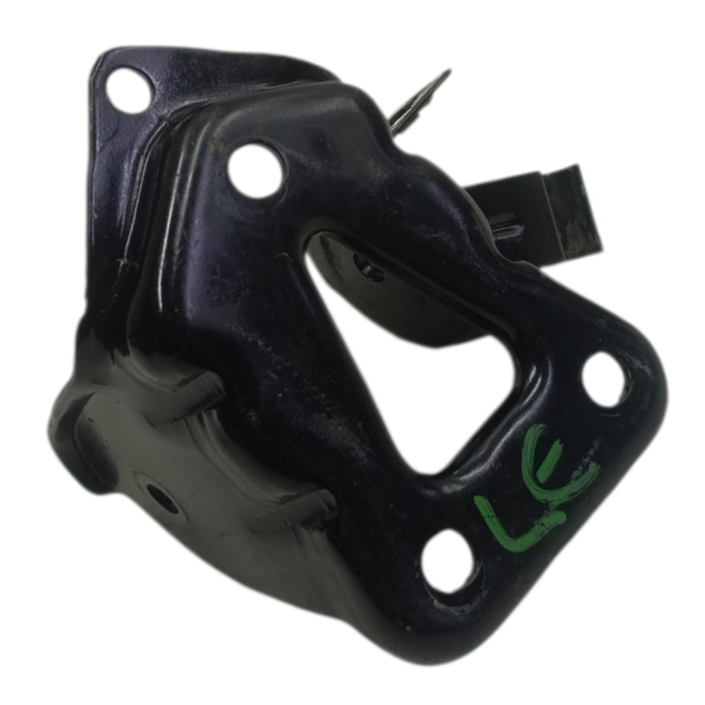 Suporte esquerdo eixo traseiro Fiat uno Sporting 2011 2012 2