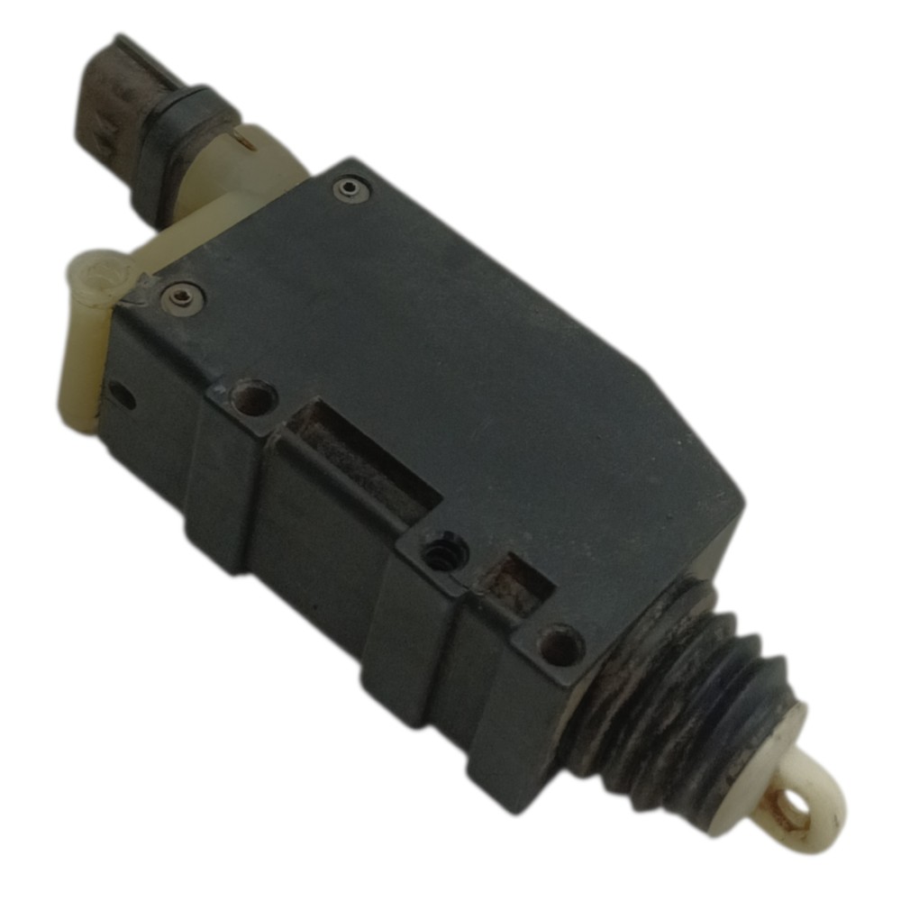 Trava elétrica porta dianteira direita Vw Santana 2000 2001 3