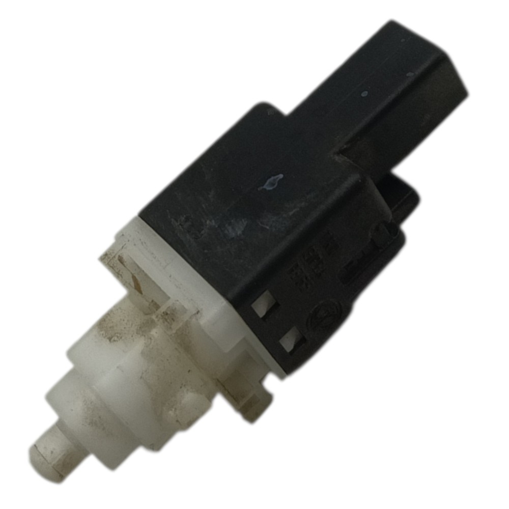 Interruptor luz freio Fiat Palio Strada bravo 2010 2011 2012 2