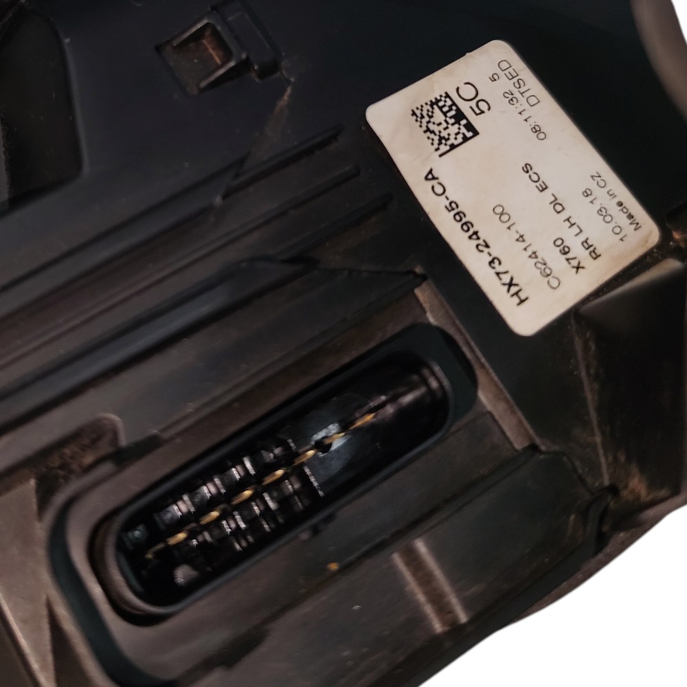 Fechadura porta traseira esquerda Jaguar xe 2019 2018 2017 4