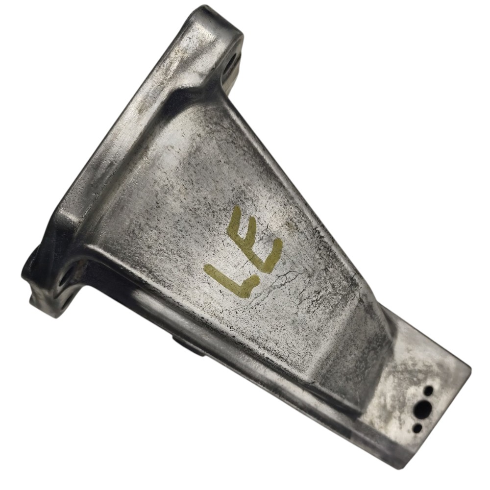Suporte coxim motor esquerdo Mitsubishi Pajero TR4 2.0 2005 3