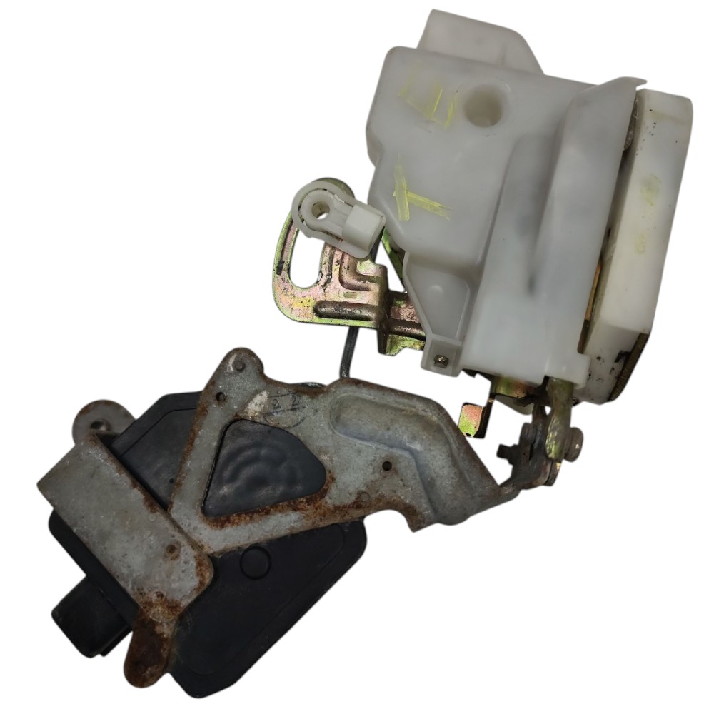 Fechadura porta traseira esquerda Mitsubishi pajero tr4 2005 2
