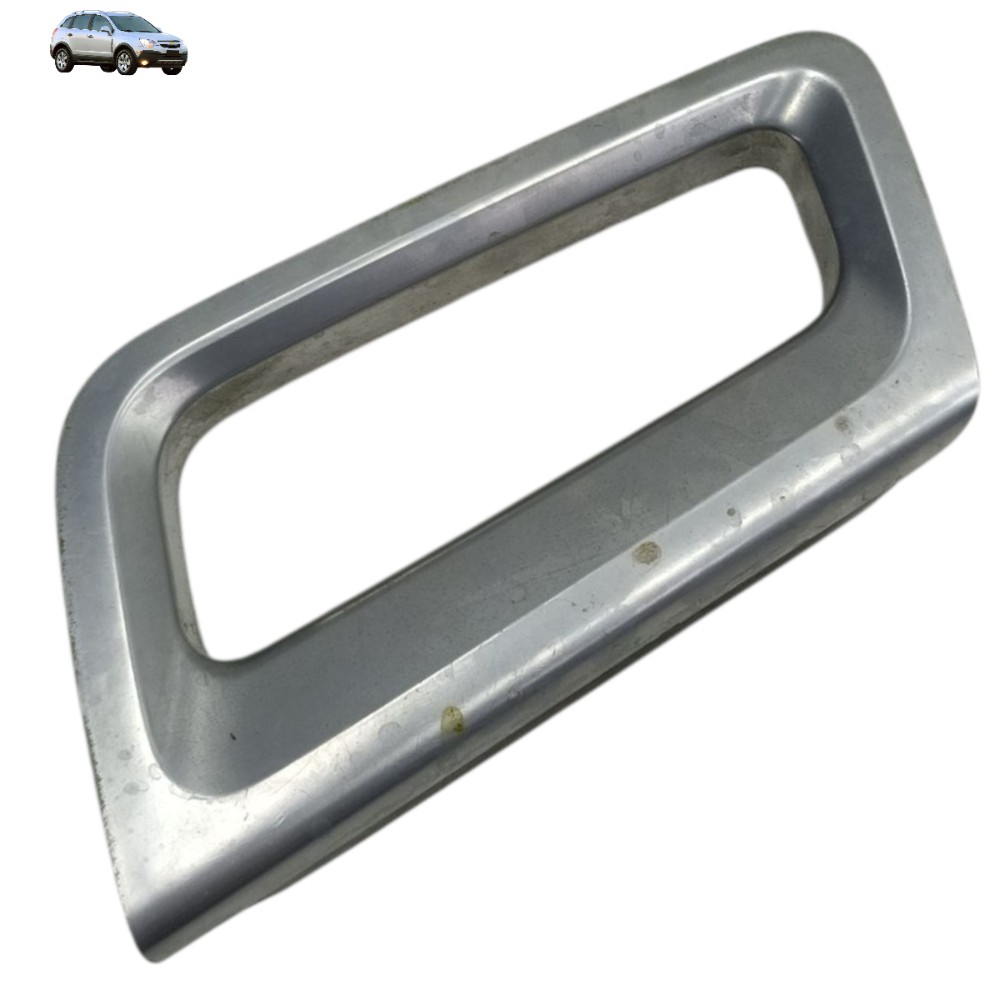 Puxador Interno Dianteiro Direito Gm Captiva 2010 2011 2012 Prateado Dianteira 1