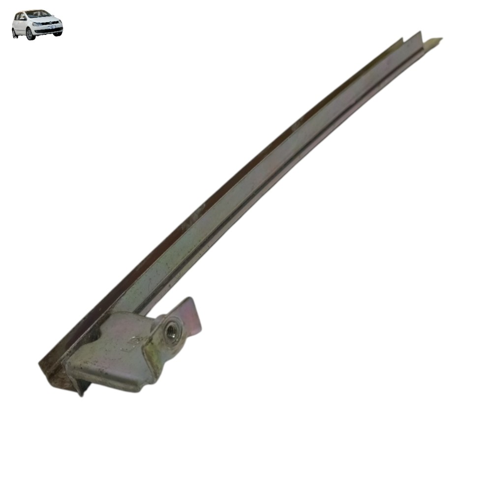 Guia Vidro Dianteira Direita Vw Fox 2014 2013 2012 2011 Prata