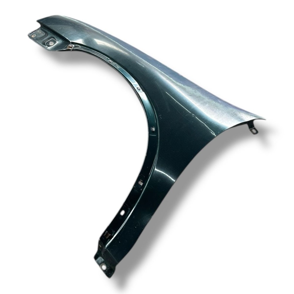 Paralama lado esquerdo GM Corsa 1999 2000 2011 2002 2003 2
