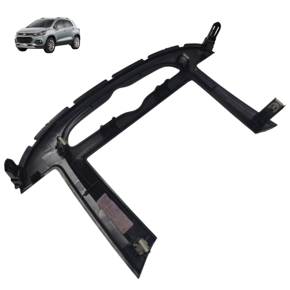 Moldura acabamento multimídia GM Tracker 2016 2017 2018 2019