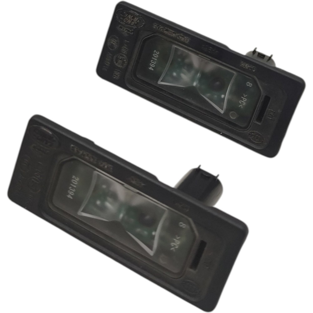 Par luz placa traseira Jaguar XE 2019 2018 2017 2016 3