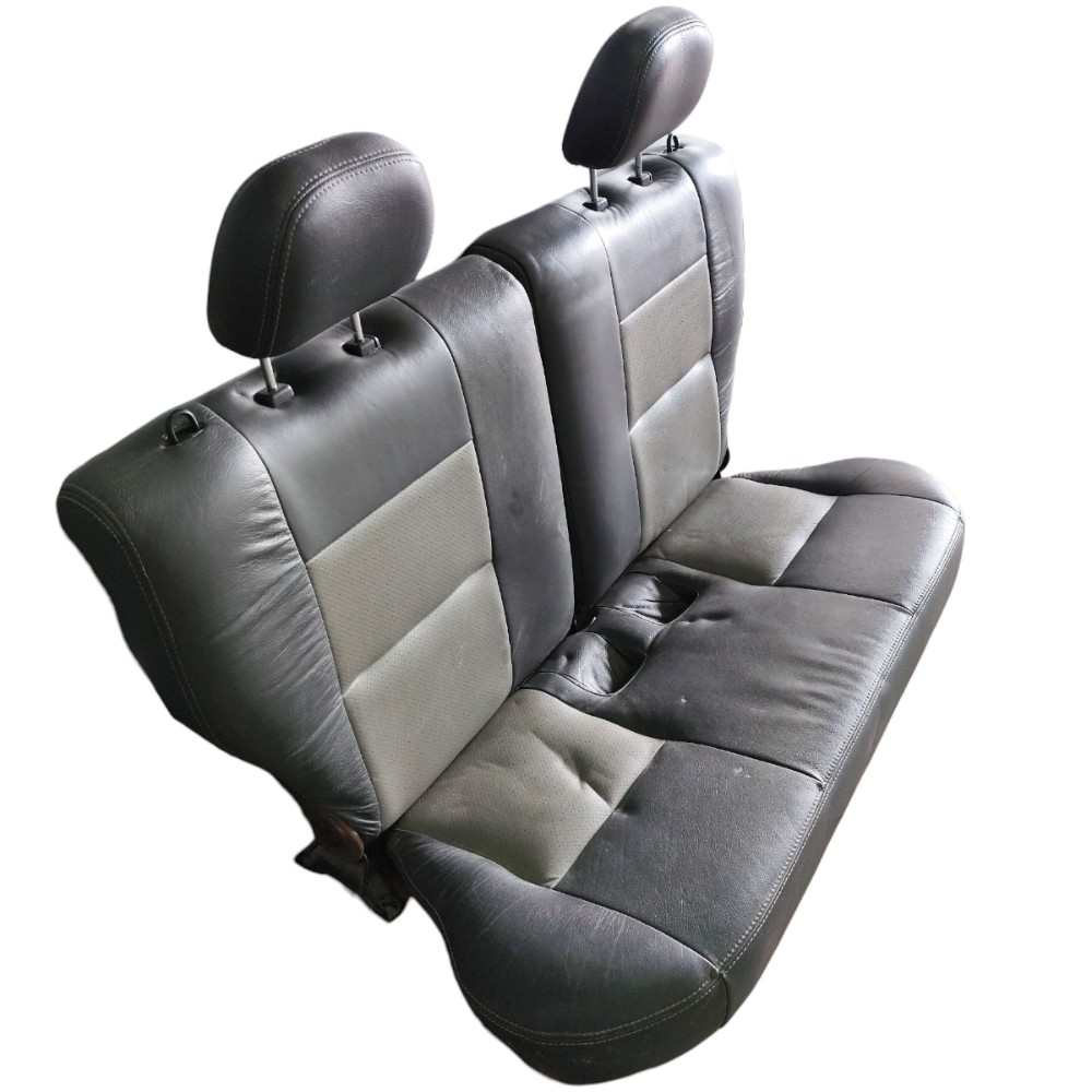 Par banco couro traseiro Mitsubishi Pajero TR4 2005 2006 07 4