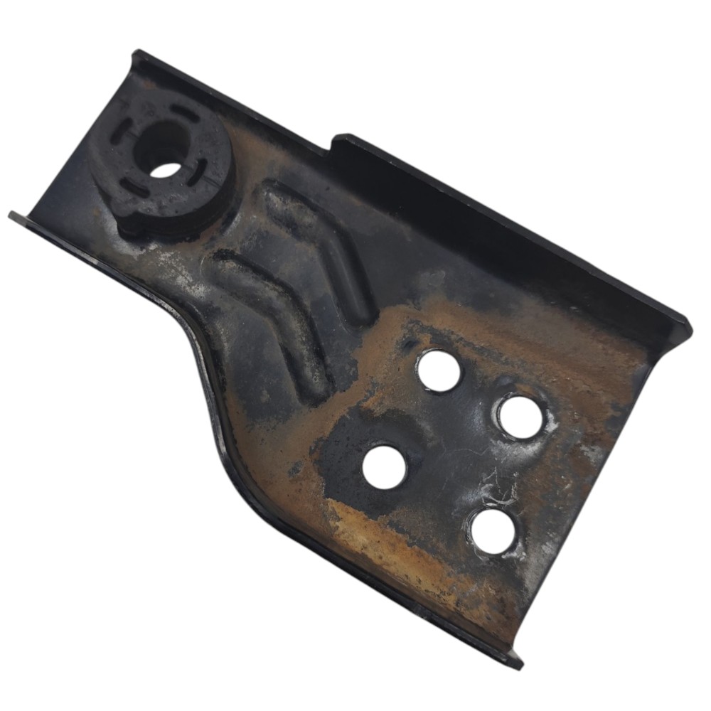 Suporte direito radiador Fiat Uno vivace 1.0 2013 2014 2015 2