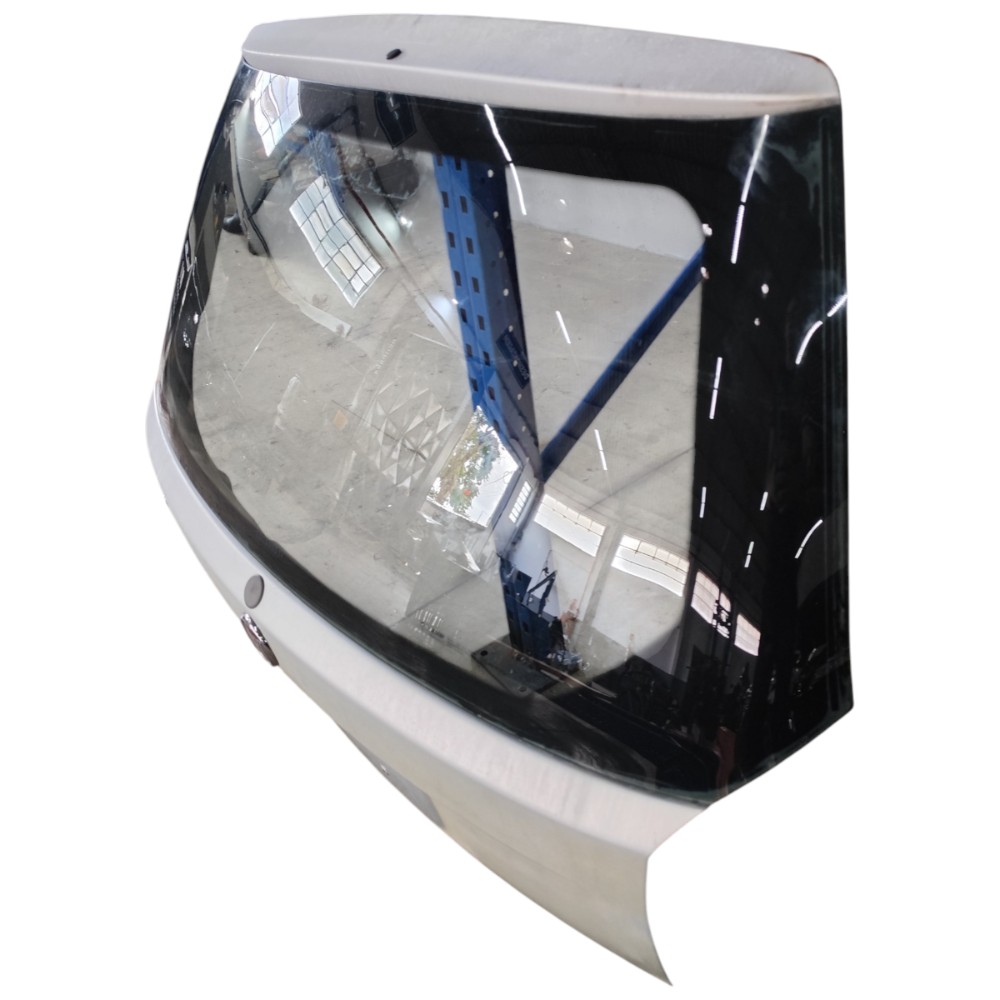 Tampa Traseira Fiat Palio 2011 2010 2009 2008 2007 2006 2005 Prata 2