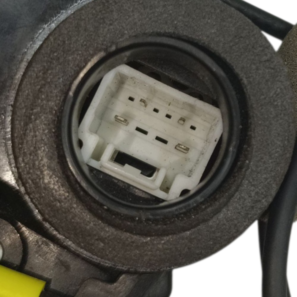 Fechadura porta traseira direita Toyota Corolla 2023 2024 25 4