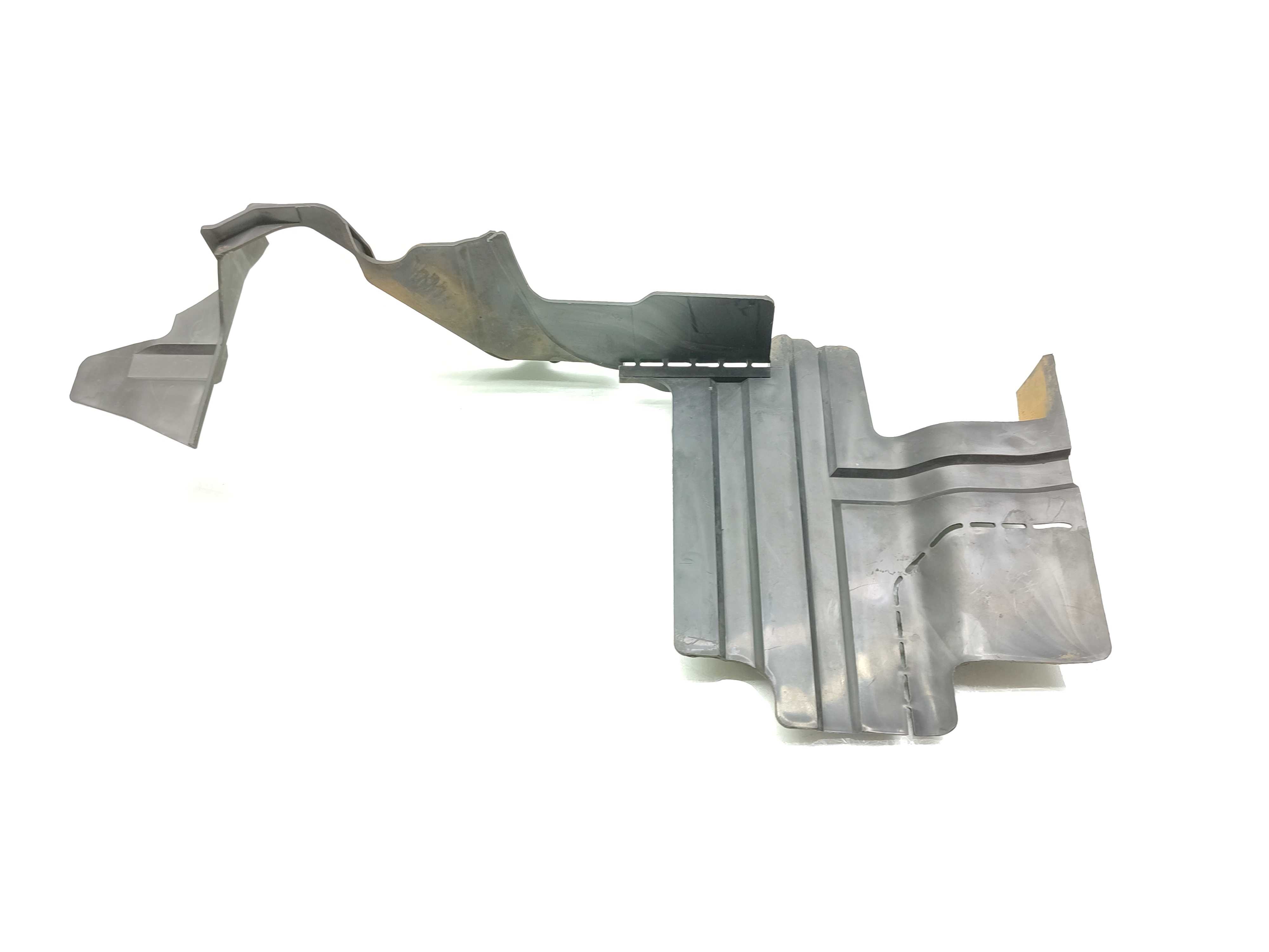 Defletor Direito Radiador Mitsubishi Pajero Sport 3.0 2001