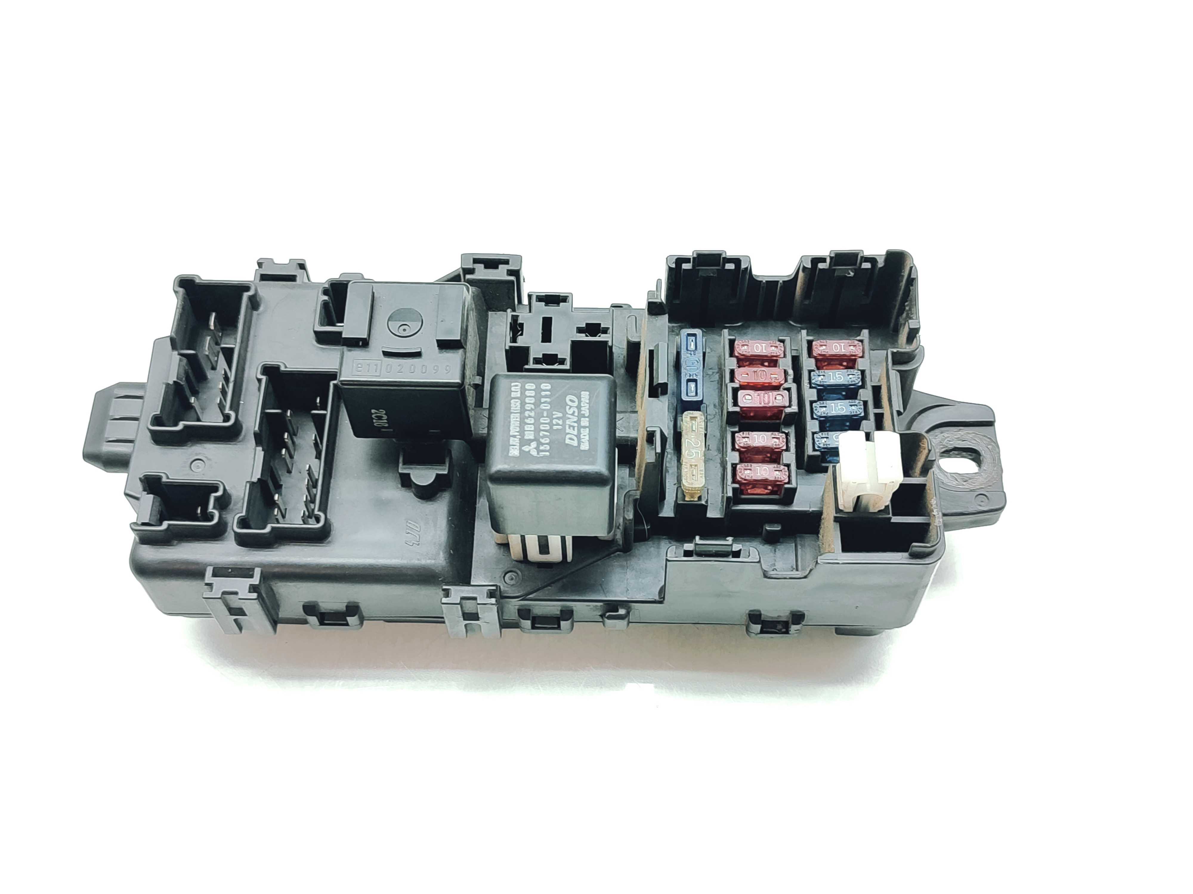 Caixa Fusível Mitsubishi Pajero 3.0 V6 2000 2001 2002 2003 1