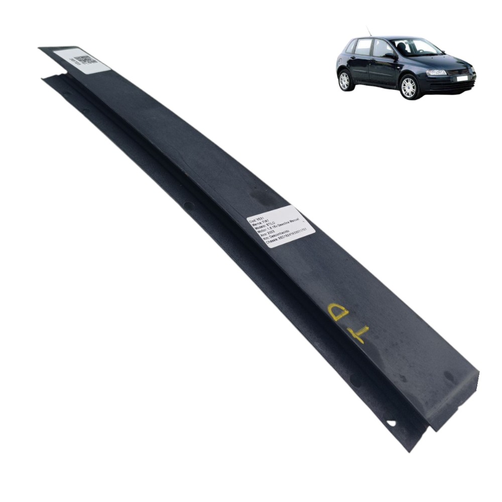Acabamento Externo Porta Traseira Direita Fiat Stilo 2003 04
