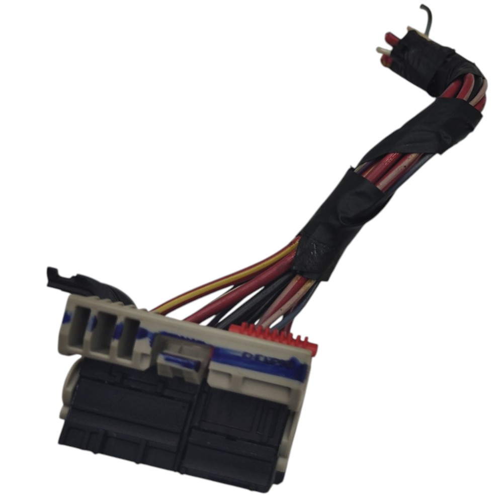 Plug conector módulo conversor potência GM Tracker 1.4 2017 3