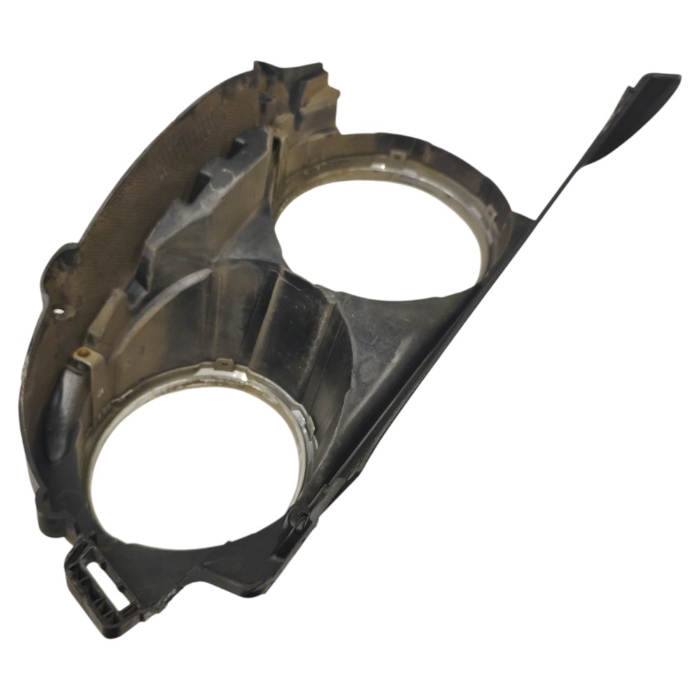 Moldura farol esquerdo com detalhe gm sonic 2012 2013 2014 2