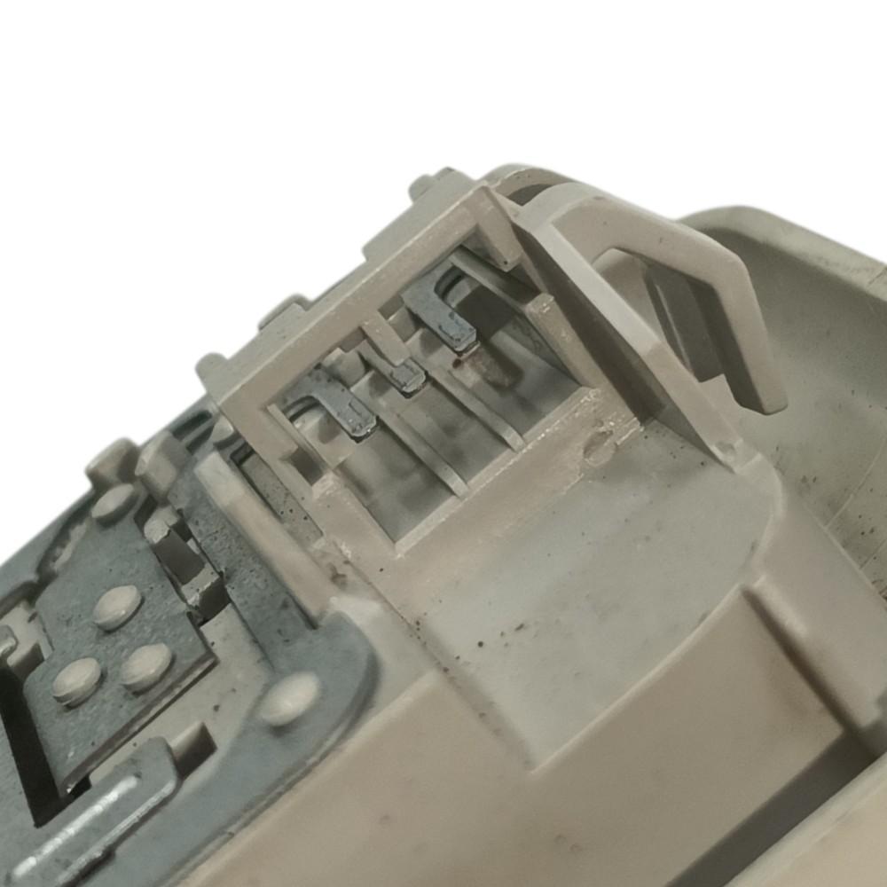 Luz Cortesia Tetô Fiat Uno Sporting 2011 2012 2013 2014 4