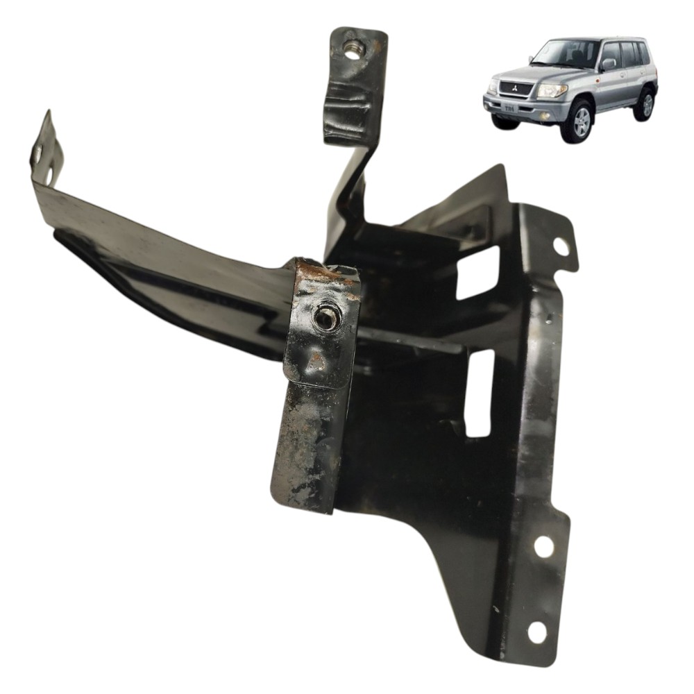 Suporte direito parachoque dianteiro Pajero TR4 2005 2006 1