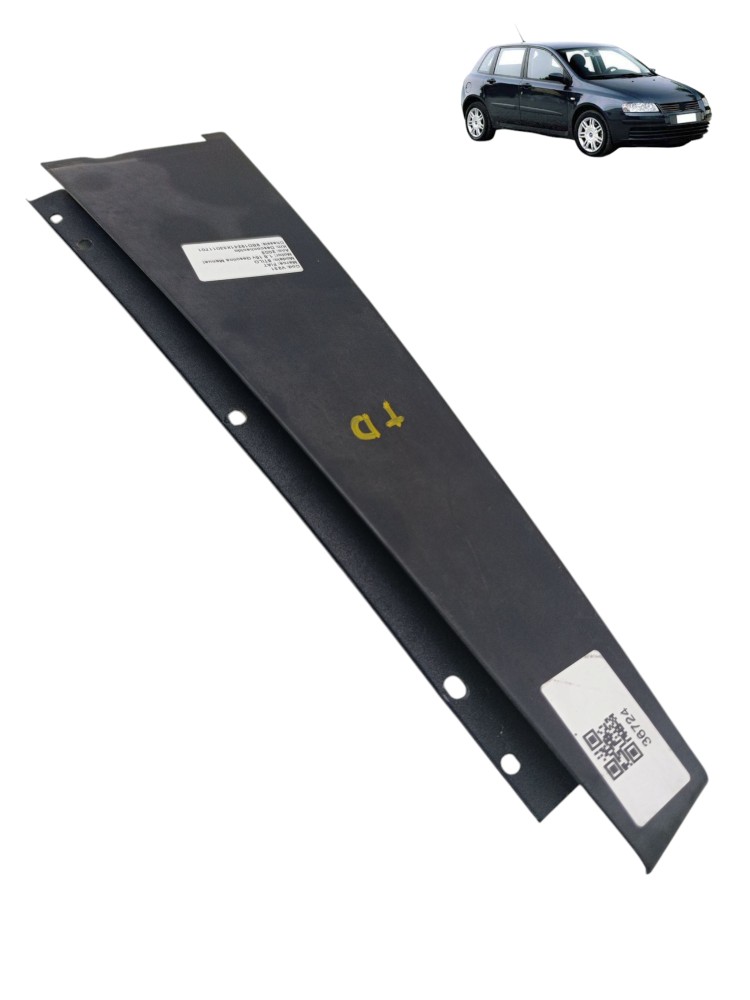 Acabamento Interno Porta Traseira Direita Fiat Stilo 2003 04 Preto