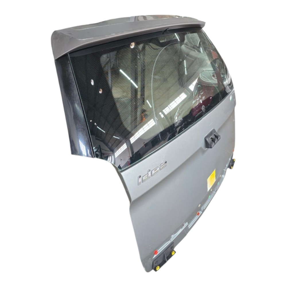 Tampa traseira Fiat Idea Adventure 2013 2014 2015 2016 2