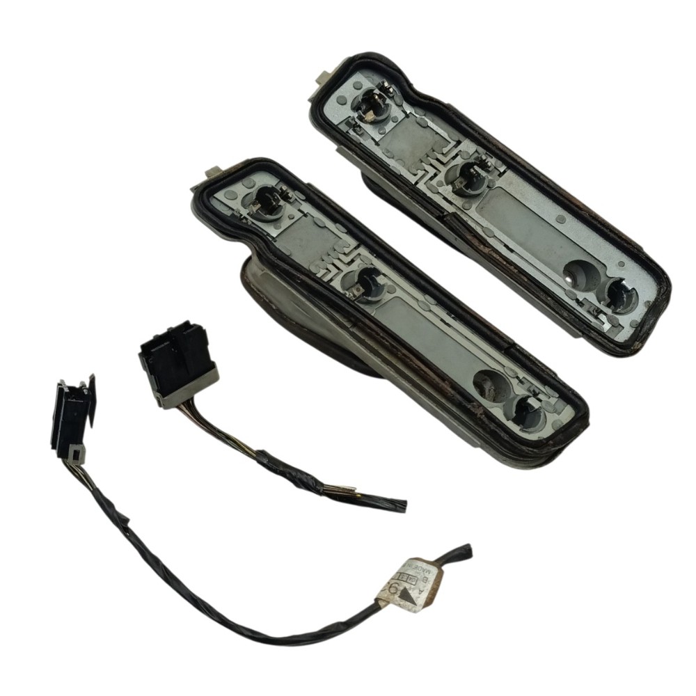 Par circuito soquete com conector lanterna gm celta 2006