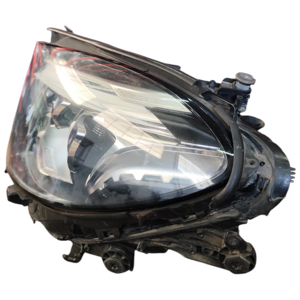 Farol esquerdo Mercedes gle 43 coupe amg 2017 2018 detalhe 3