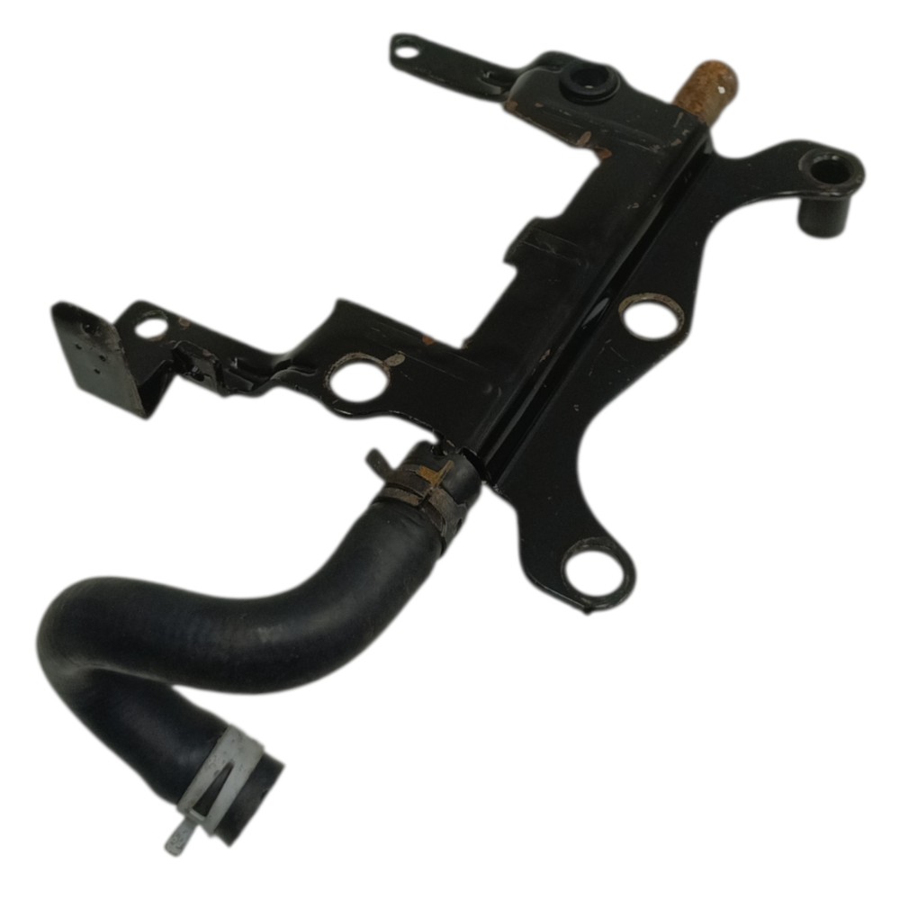 Suporte cano agua Gm Meriva 1.4 2008 2009 2010 2011 2012 3